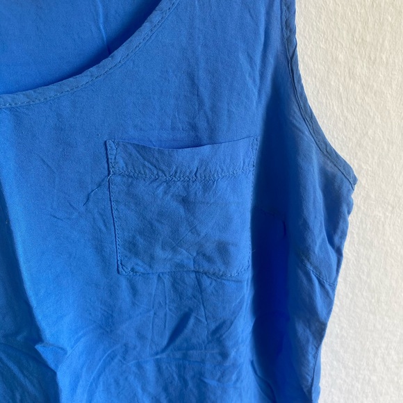 Faded glory blue tank top size small w/frontpocket - Picture 3 of 5